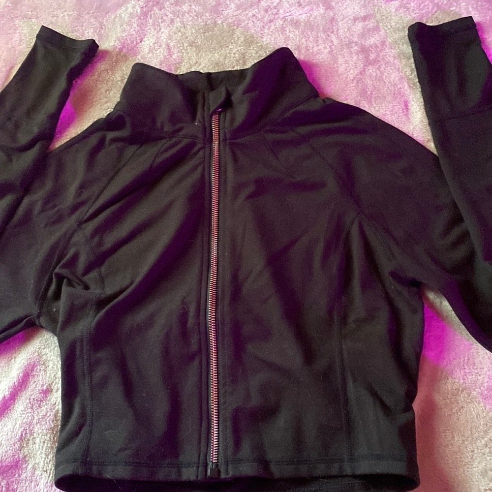 Mono B cropped workout jacket